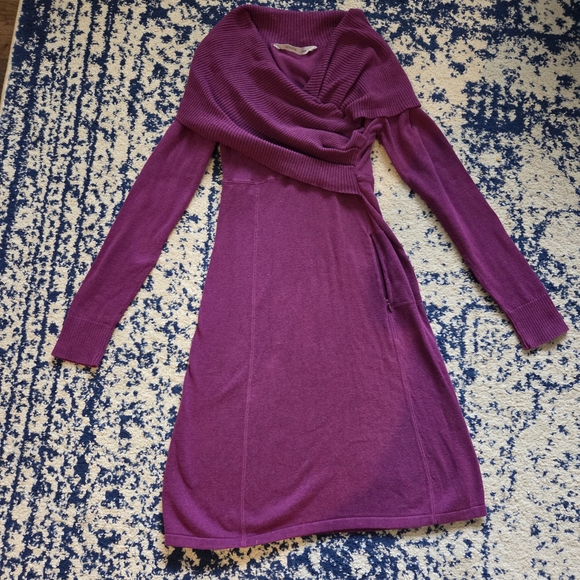 Athleta Dresses & Skirts - Athleta Vibrant Purple Long Sleeve Dress